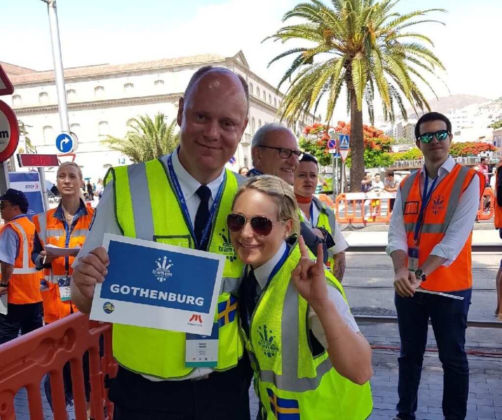 Spårvagnsförarna Håkan Yngvik och Sandra Karlsson på plats i Paris