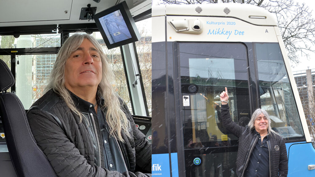 Mikkey Dee i en spårvagn och Mikkey Dee utanför en spårvagn och pekar på den